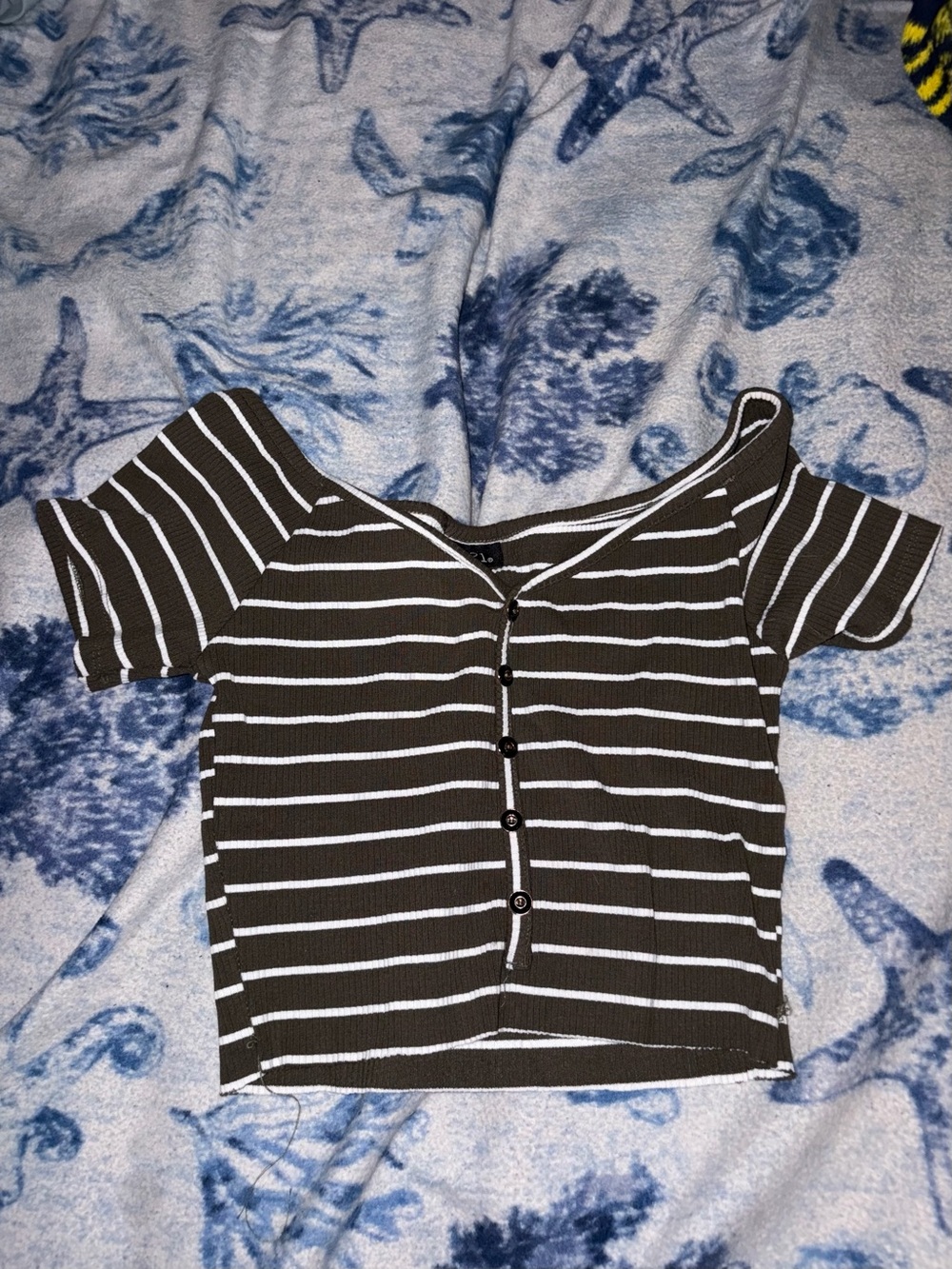 (M) rue21 crop top